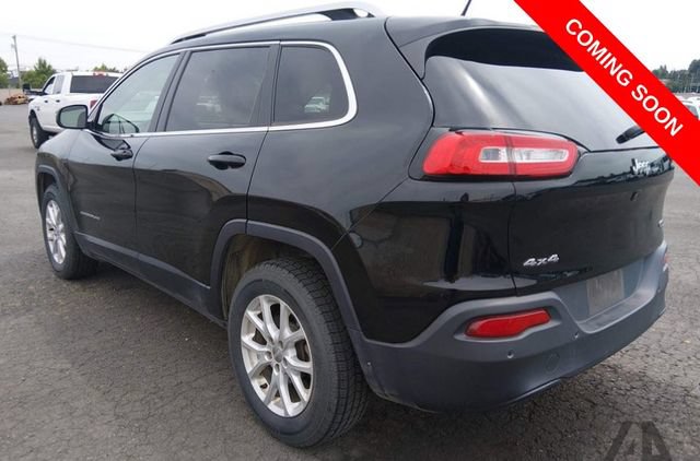 Used 2018 Jeep Cherokee Latitude w/ Safety Group AWD/4WD image 3