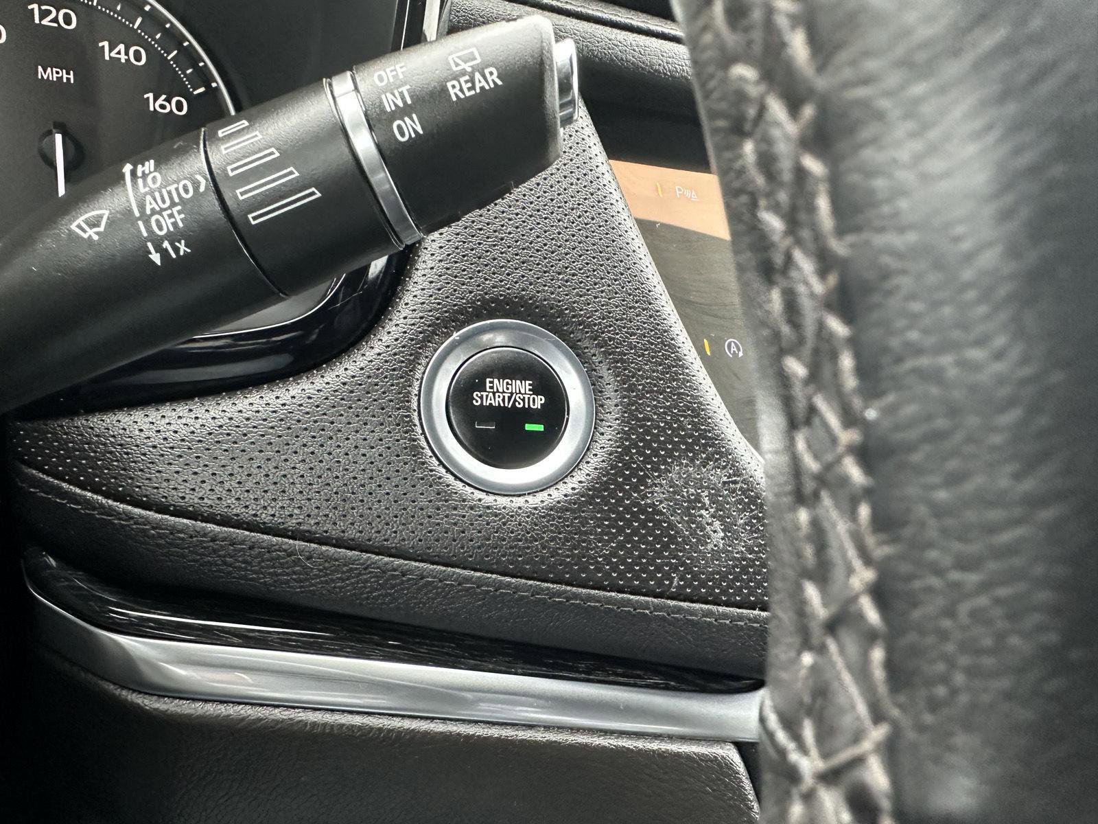 Used 2023 Cadillac XT5 Premium Luxury image 32