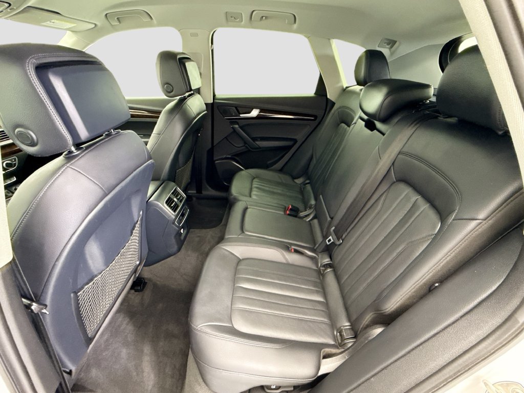 Used 2019 Audi Q5 2.0T Premium w/ Convenience Package AWD/4WD image 19