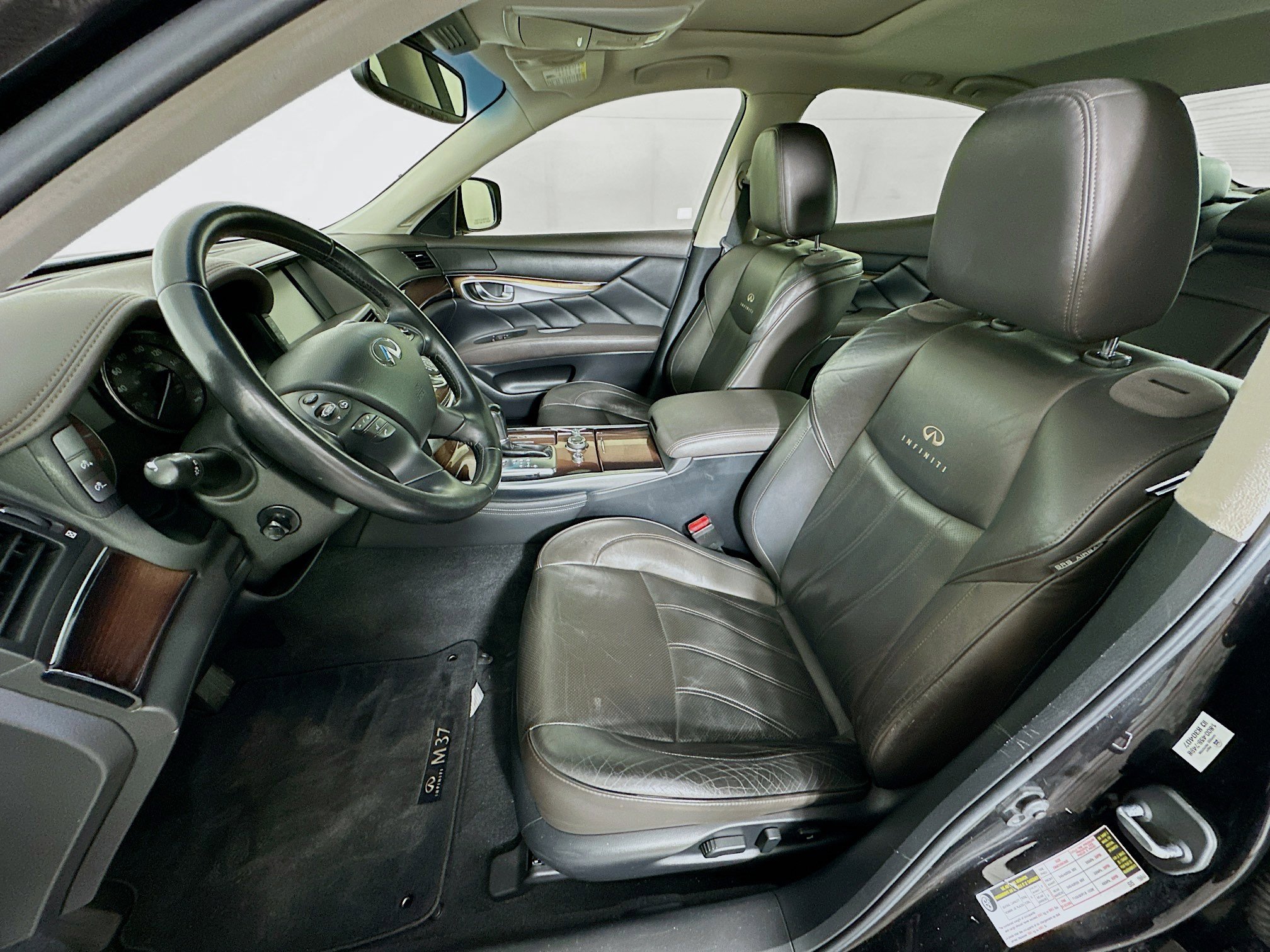 Used 2013 INFINITI M37 w/ Premium Pkg RWD image 13