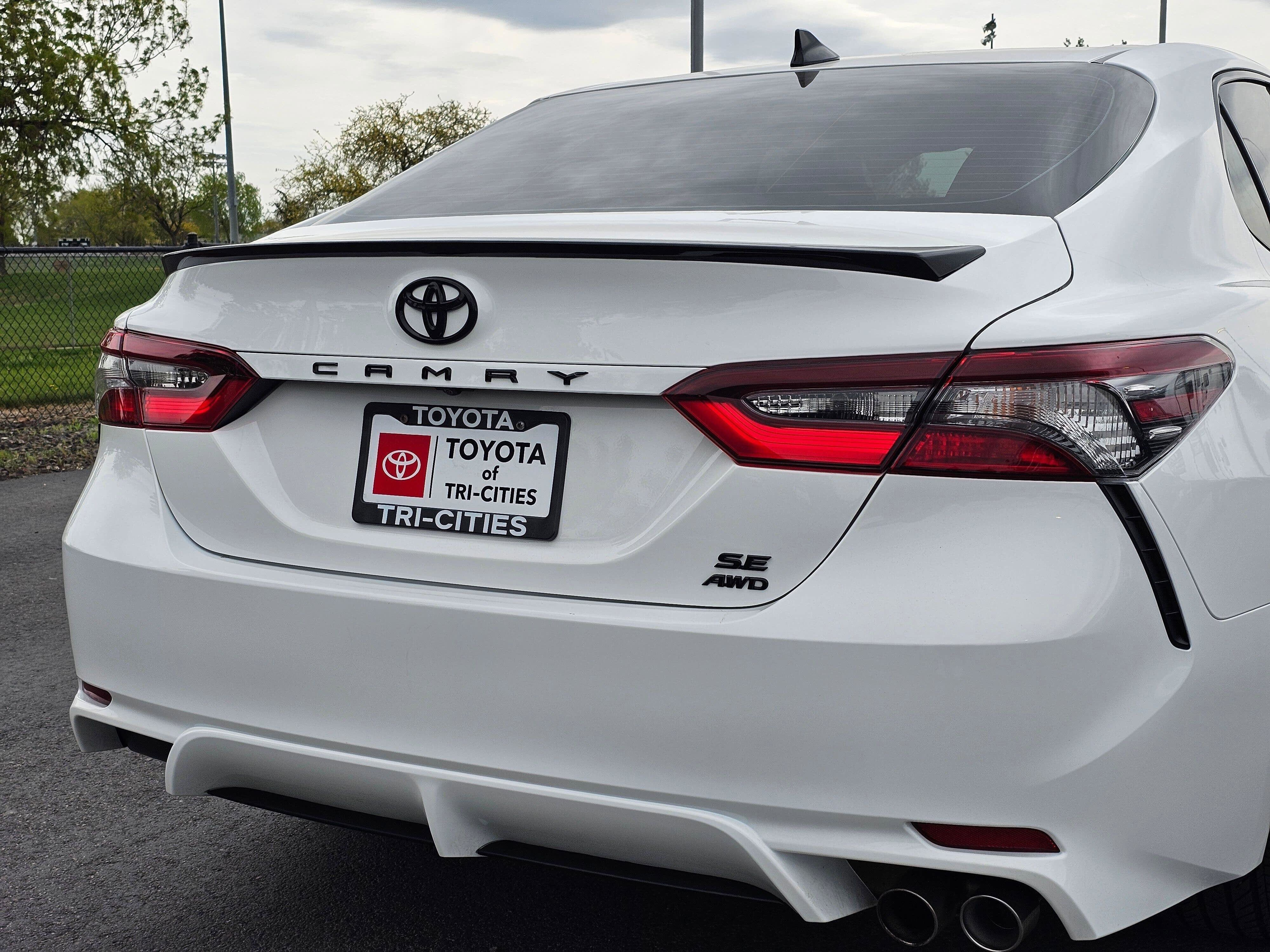 Used 2024 Toyota Camry SE w/ Convenience Package AWD/4WD image 13