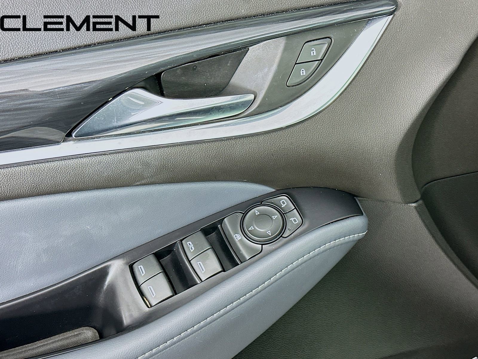 Used 2022 Buick Enclave Essence w/ Experience Buick Package image 28