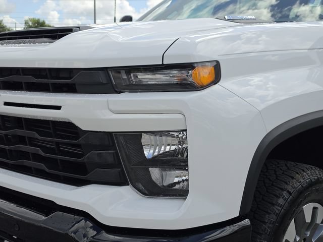 Used 2025 Chevrolet Silverado 2500 Custom w/ Custom Value Package RWD image 9