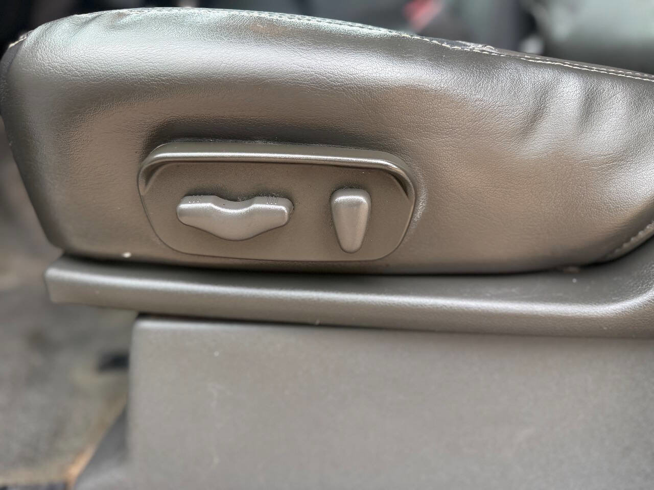 Used 2017 Nissan Frontier PRO-4X w/ Pro-4x Luxury Package image 18