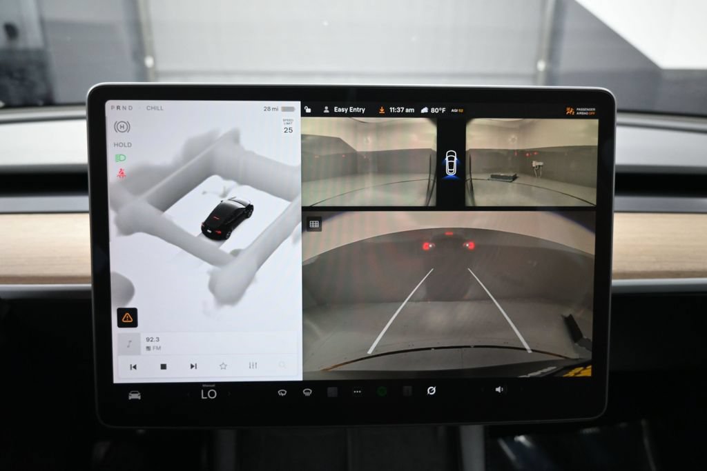 Used 2023 Tesla Model Y 2WD image 9