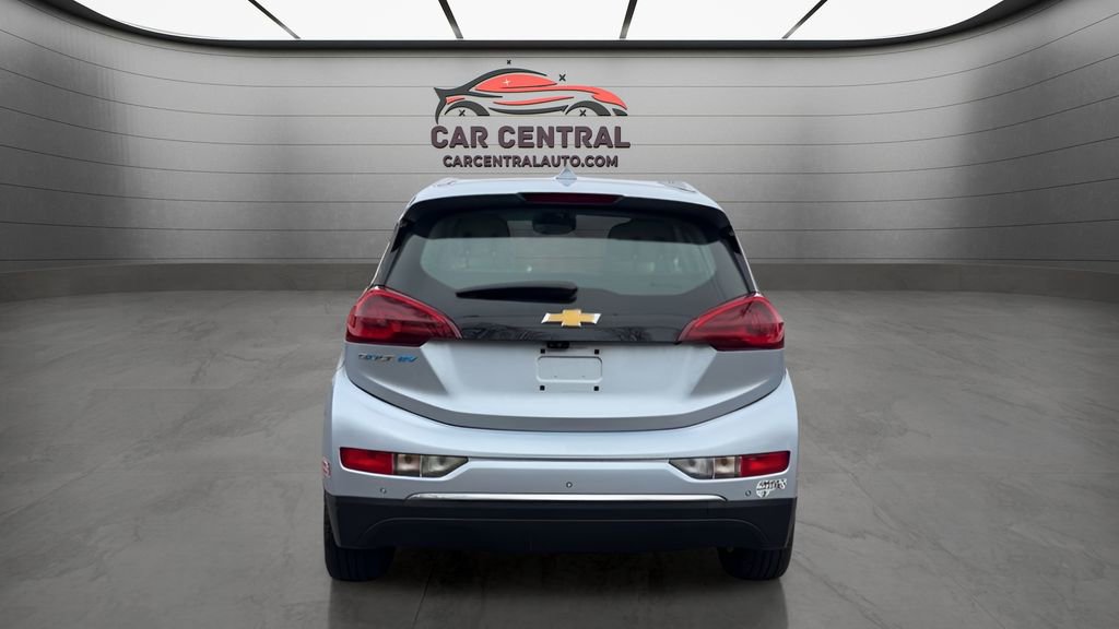 Used 2017 Chevrolet Bolt Premier w/ Driver Confidence II Package image 4
