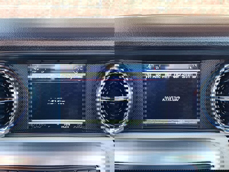 Used 2015 Mercedes-Benz SLK 250 w/ Premium Package image 52