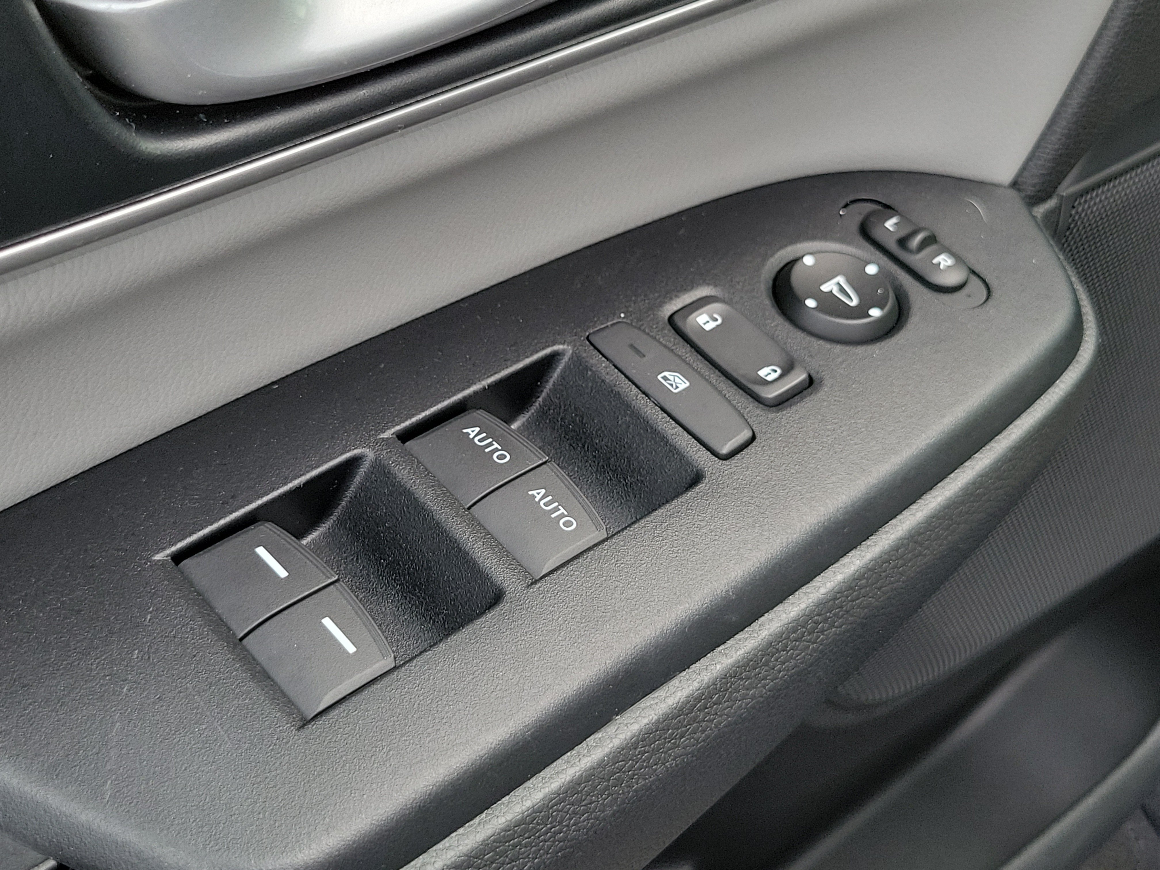 Used 2022 Honda CR-V EX-L image 14