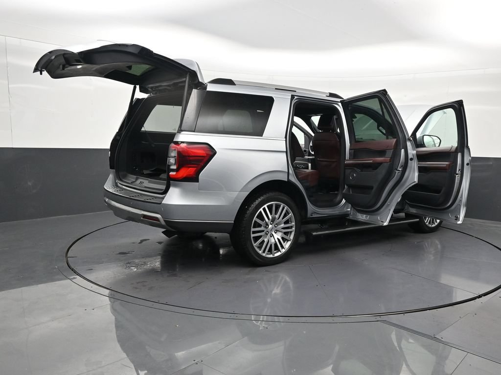 Used 2023 Ford Expedition Limited AWD/4WD image 31