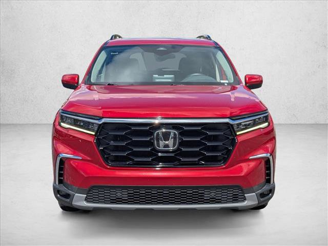 Used 2023 Honda Pilot Touring image 2