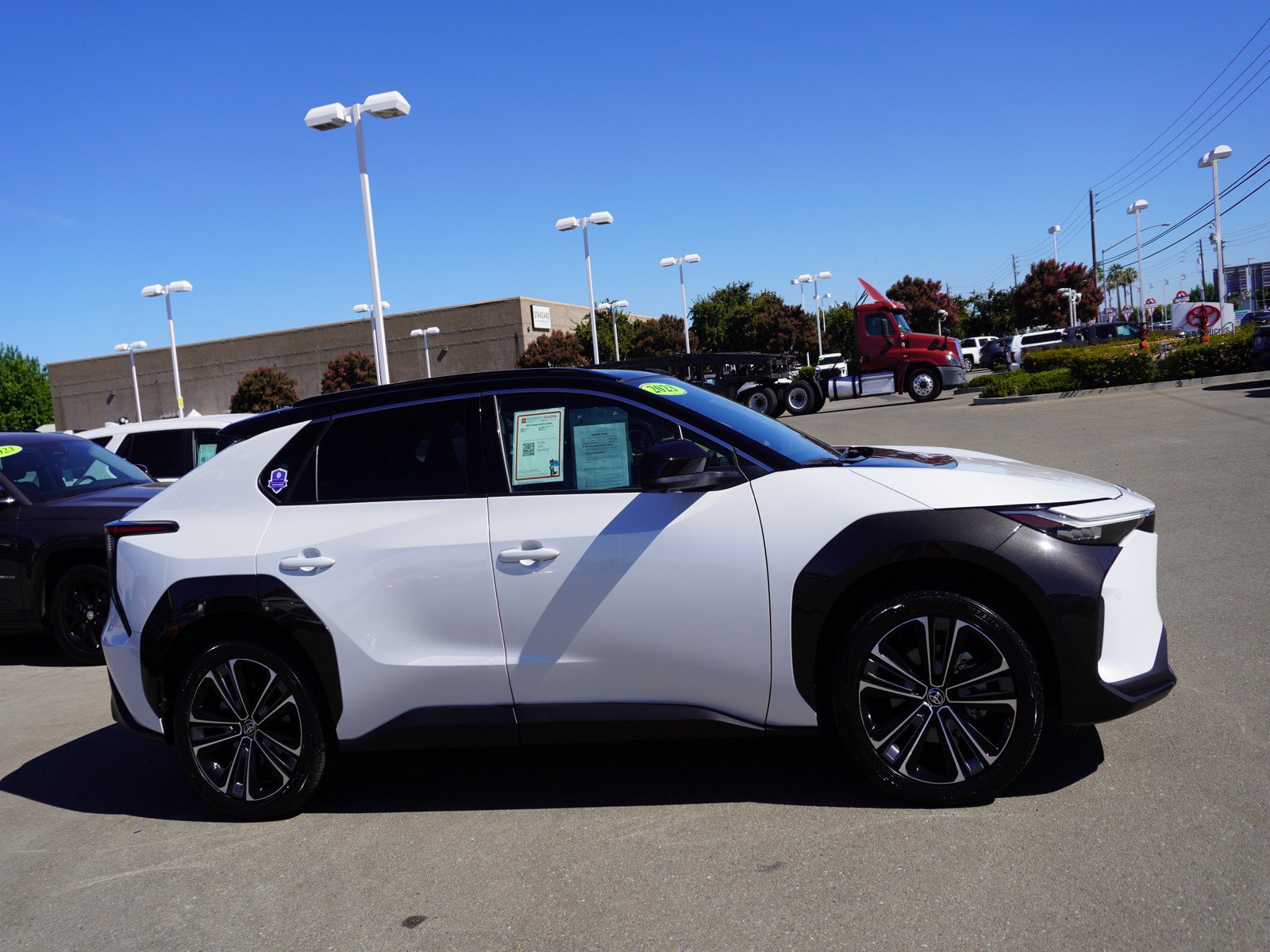 Used 2023 Toyota bZ4X AWD w/ Weather Package image 4