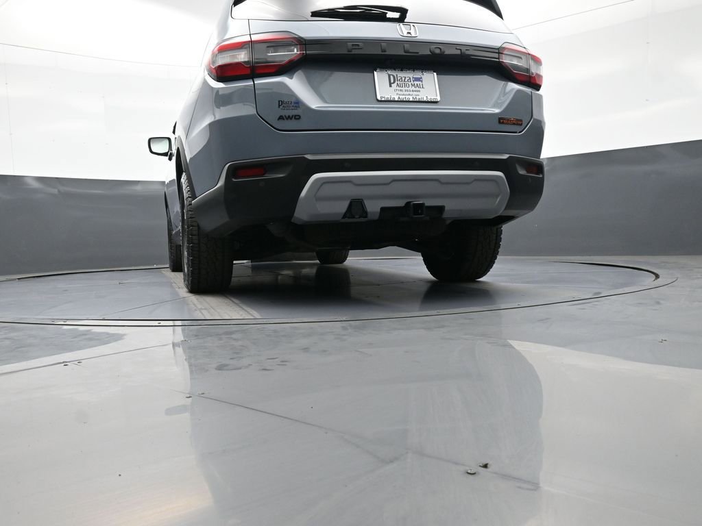 Certified 2024 Honda Pilot TrailSport image 33
