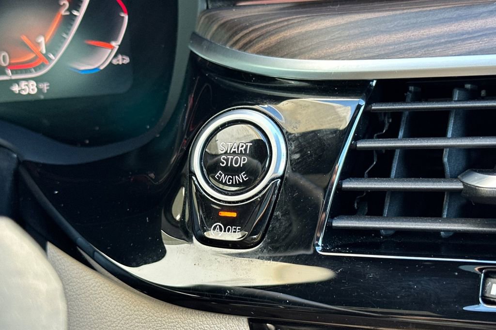 Used 2021 BMW 530i w/ Premium Package image 25