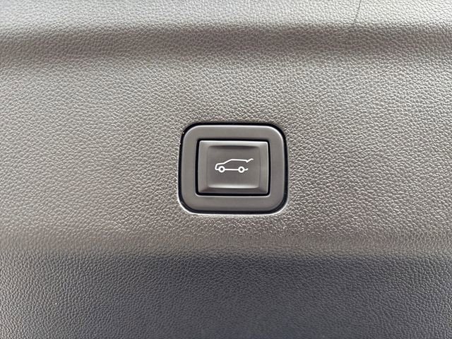 Used 2023 Chevrolet Suburban High Country w/ Premium Package 2 image 34