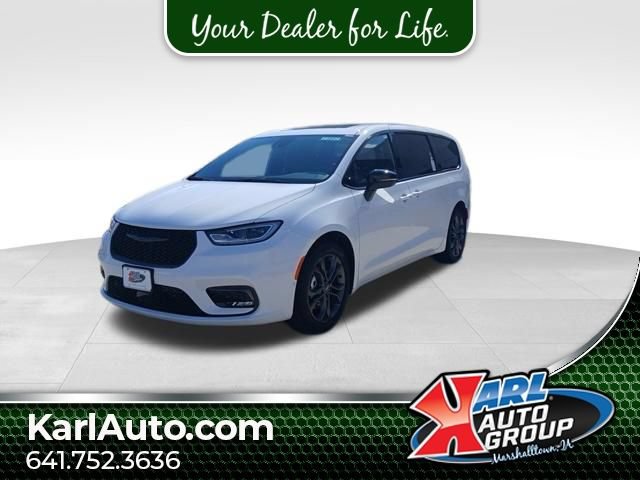New 2026 Chrysler Pacifica Select FWD image 1