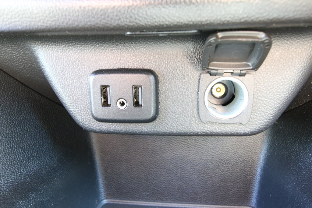 Used 2021 Chevrolet Traverse LT FWD image 24