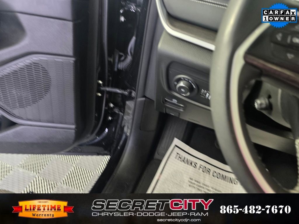 Used 2024 Jeep Grand Cherokee L Limited w/ Luxury Tech Group II image 15