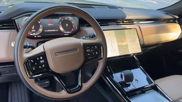 Certified 2025 Land Rover Range Rover Sport Dynamic SE AWD/4WD image 6