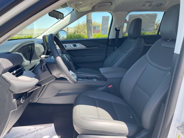 New 2026 Ford Explorer Active w/ Active Comfort Package RWD image 21