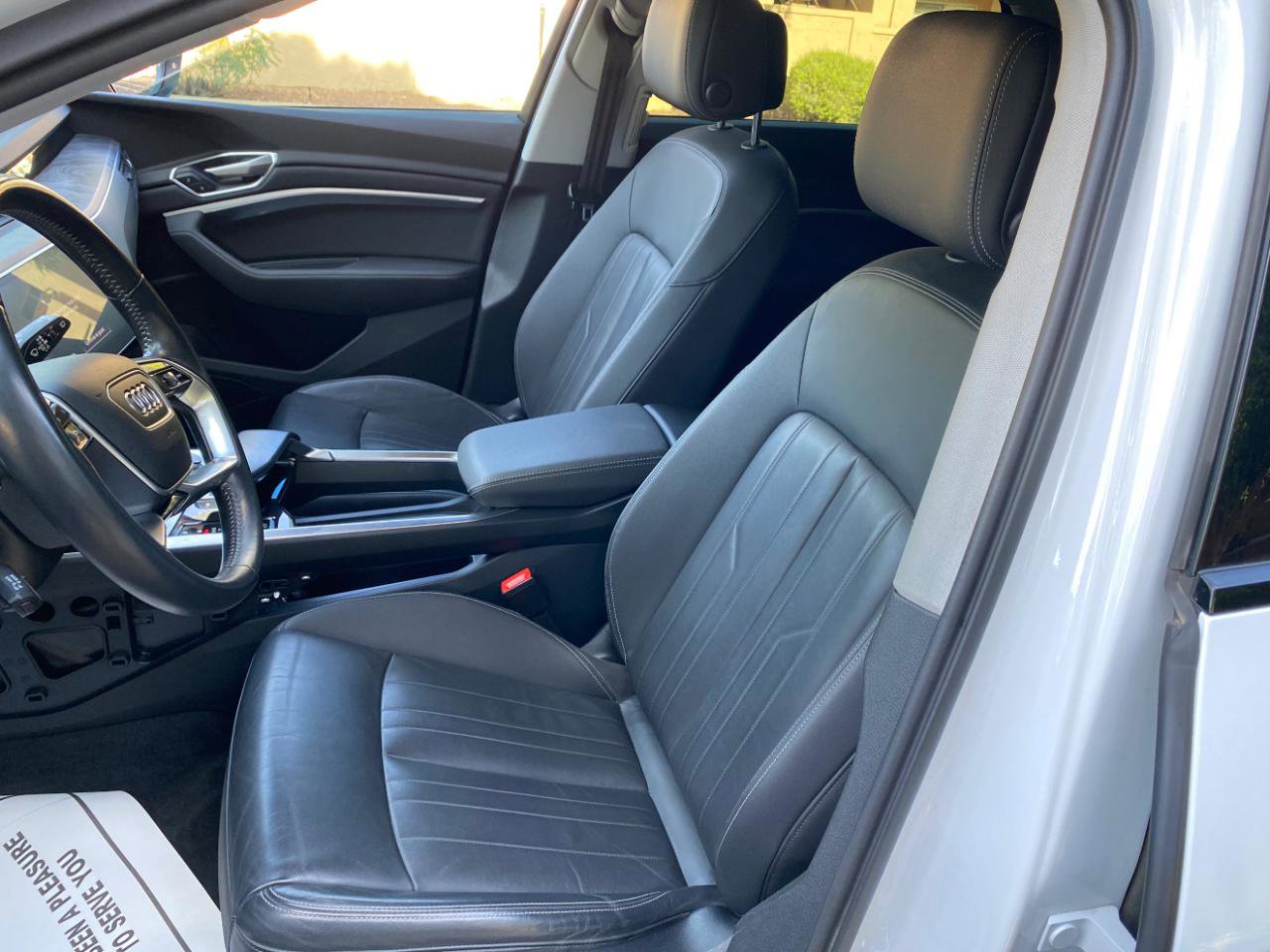 Used 2021 Audi e-tron Premium w/ Convenience Plus Package AWD/4WD image 27