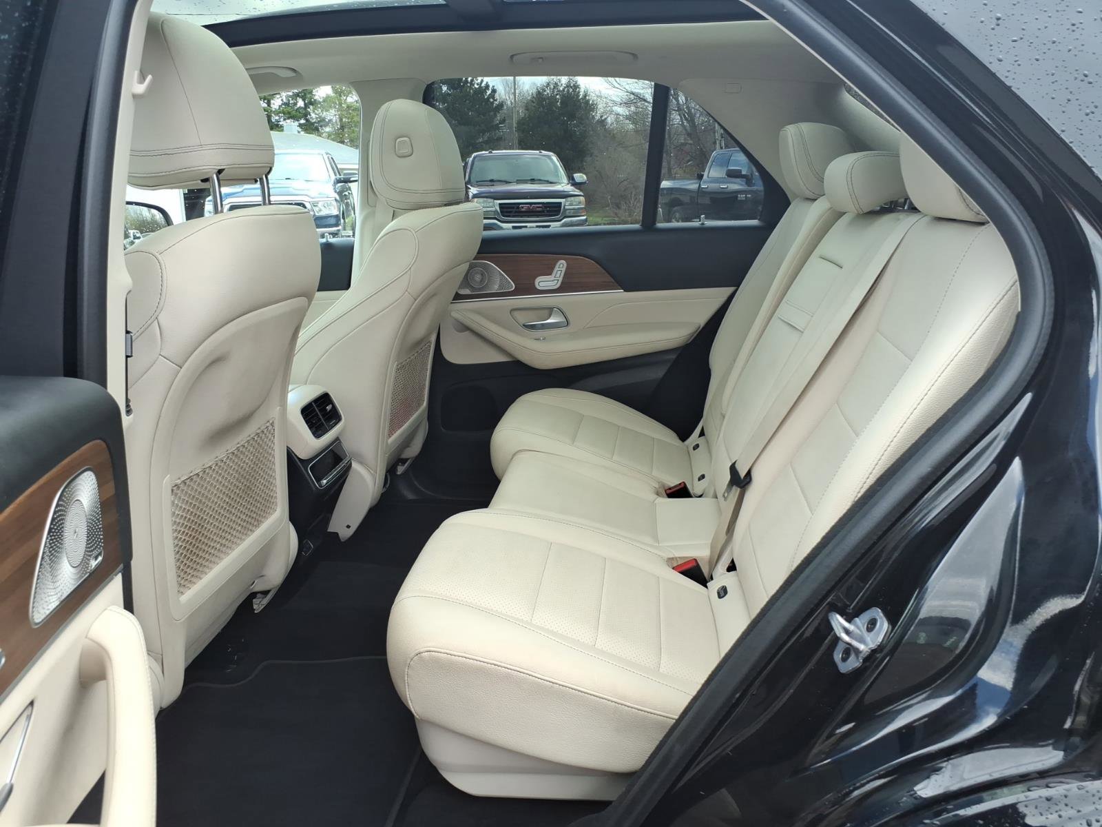 Used 2024 Mercedes-Benz GLE 350 4MATIC image 11