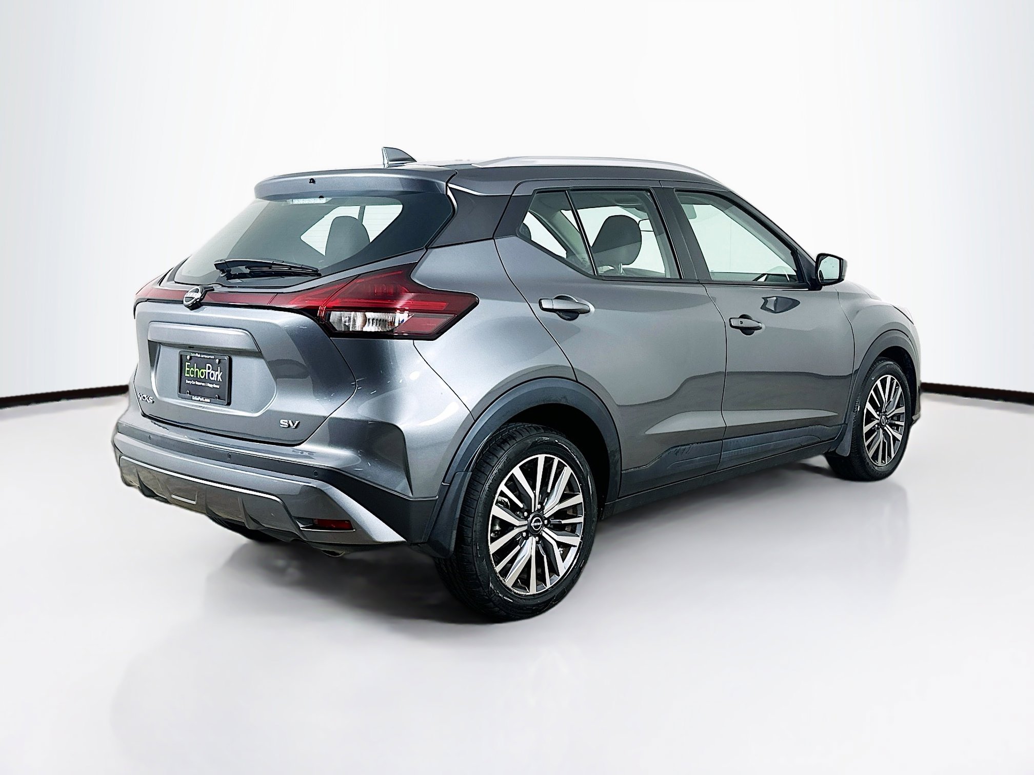 Used 2023 Nissan Kicks SV FWD image 9