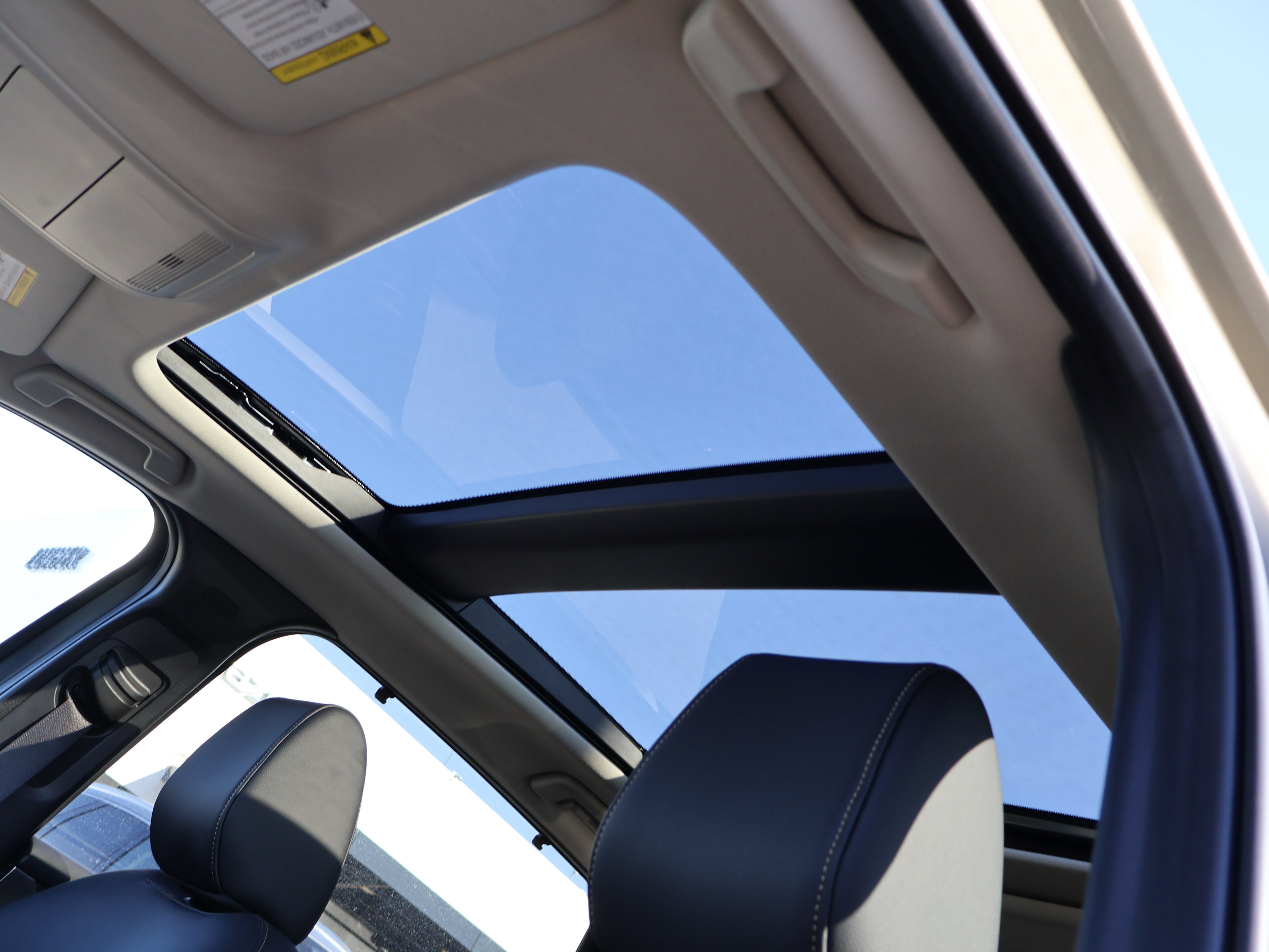 Certified 2025 MAZDA CX-70 Plug-In Hybrid w/ Premium Pkg image 43