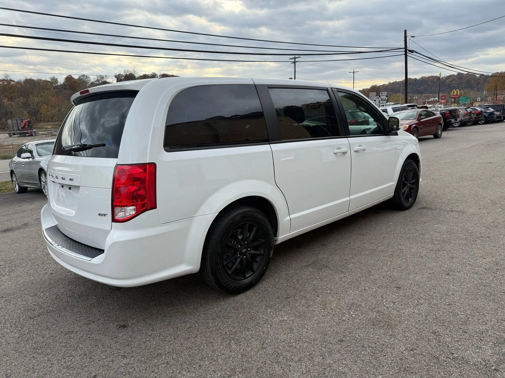 Used 2020 Dodge Grand Caravan GT image 8