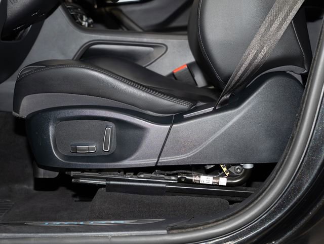 Used 2019 Jaguar F-PACE Premium AWD/4WD image 15