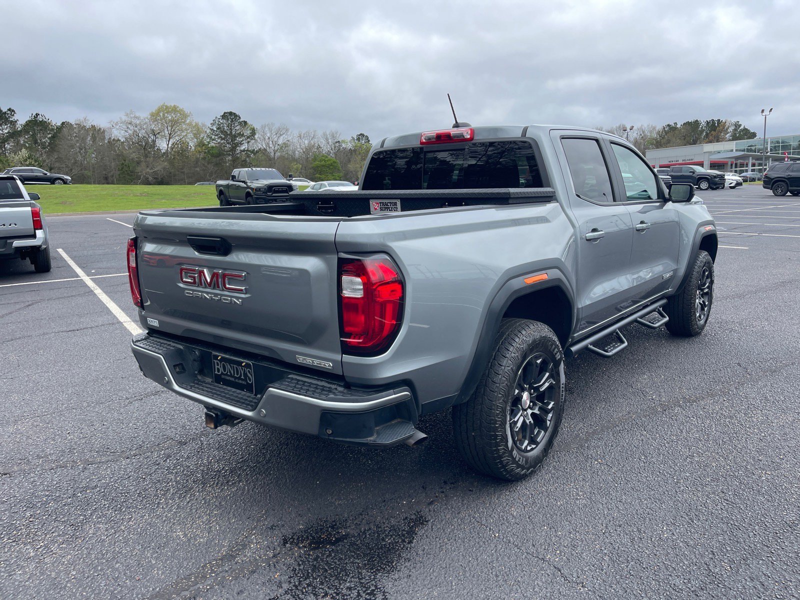Used 2024 GMC Canyon Elevation w/ Convenience Package image 17