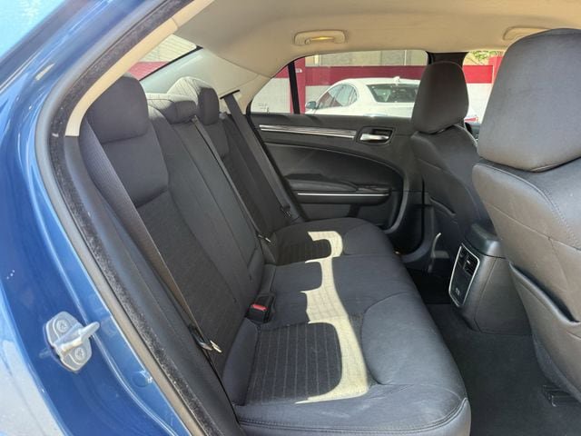 Used 2022 Chrysler 300 Touring w/ Sport Appearance Package RWD image 29