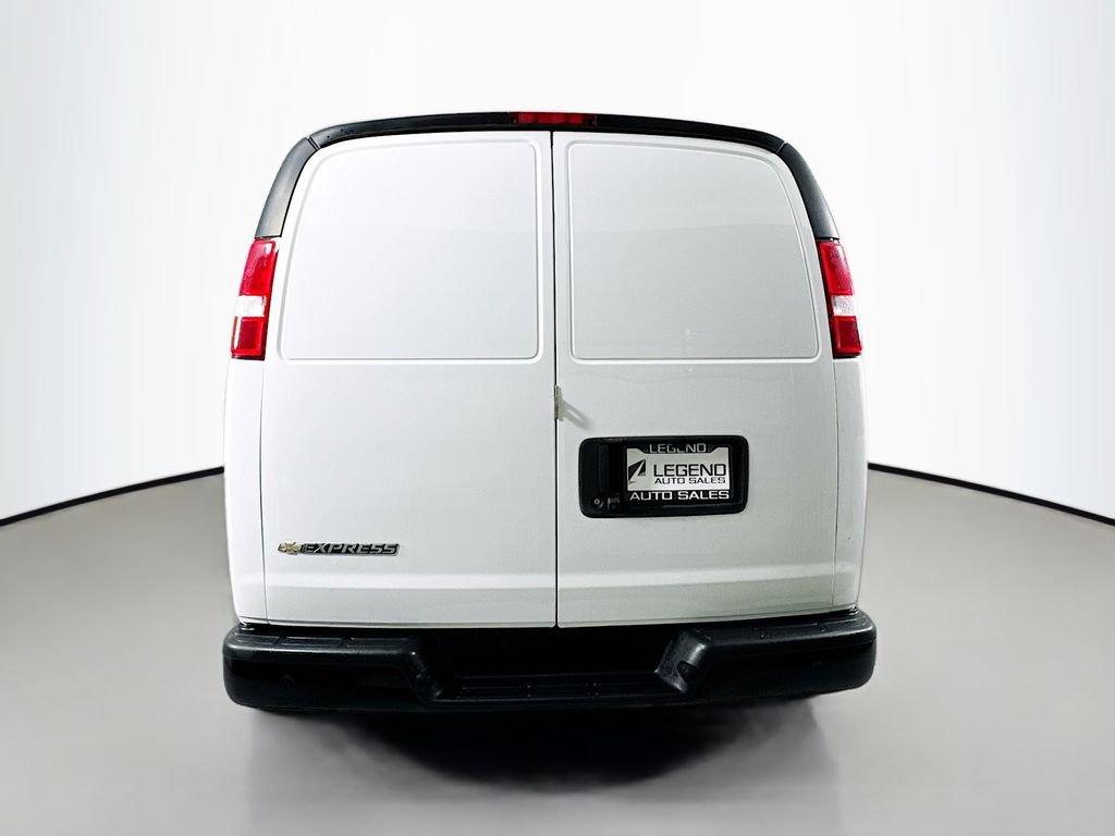 Used 2020 Chevrolet Express 2500 RWD image 6