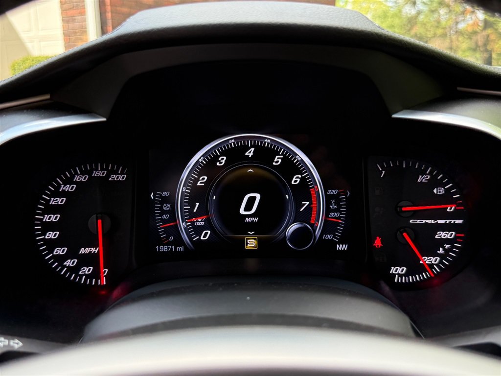Used 2019 Chevrolet Corvette Grand Sport RWD image 44