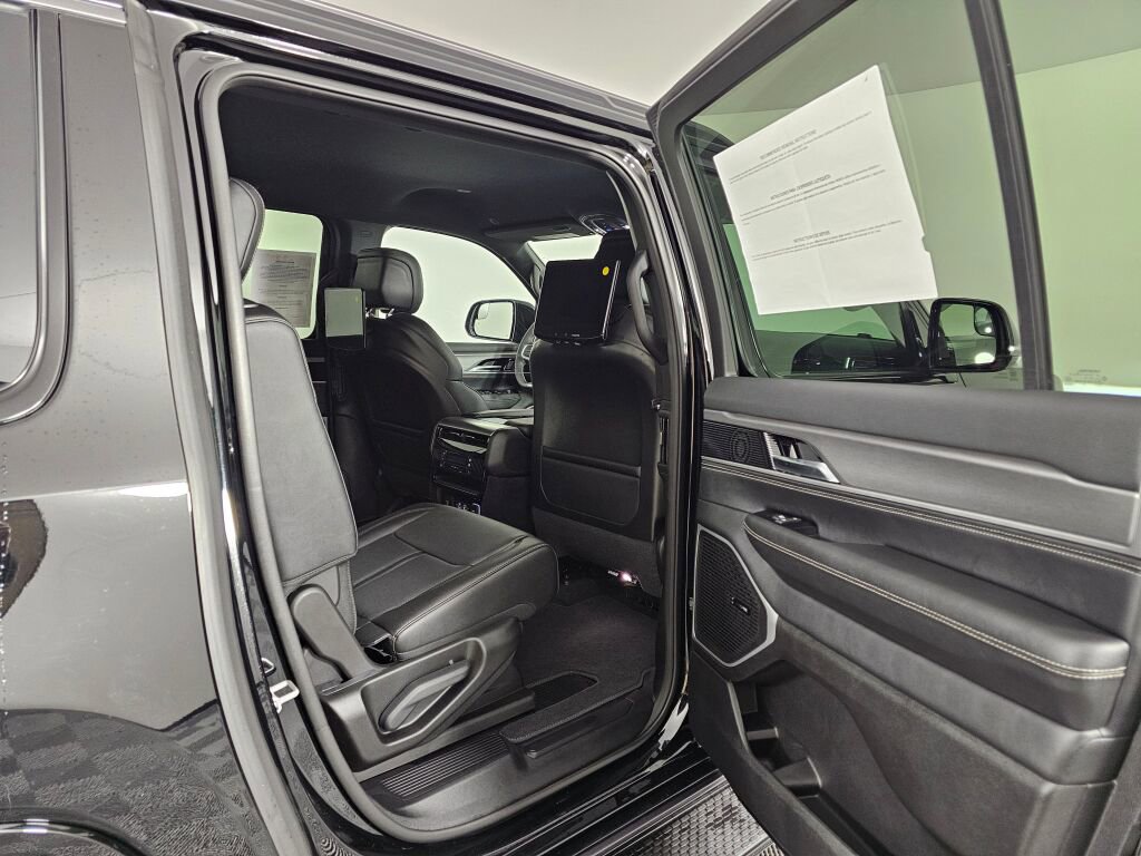 New 2026 Jeep Grand Wagoneer L Limited w/ Rear Seat Video Group I image 34