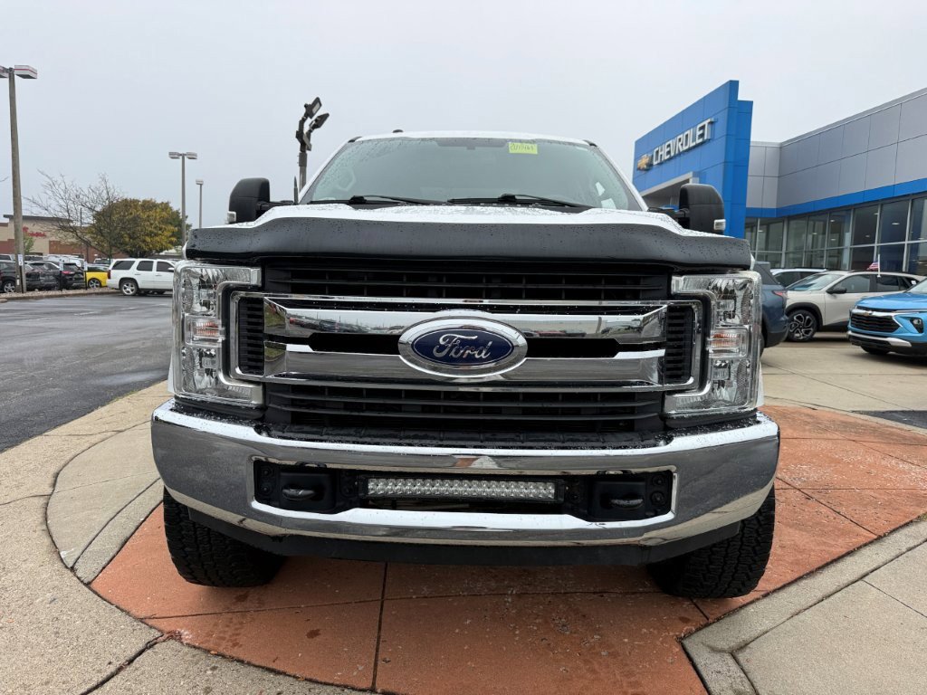 Used 2019 Ford F250 XLT AWD/4WD image 2