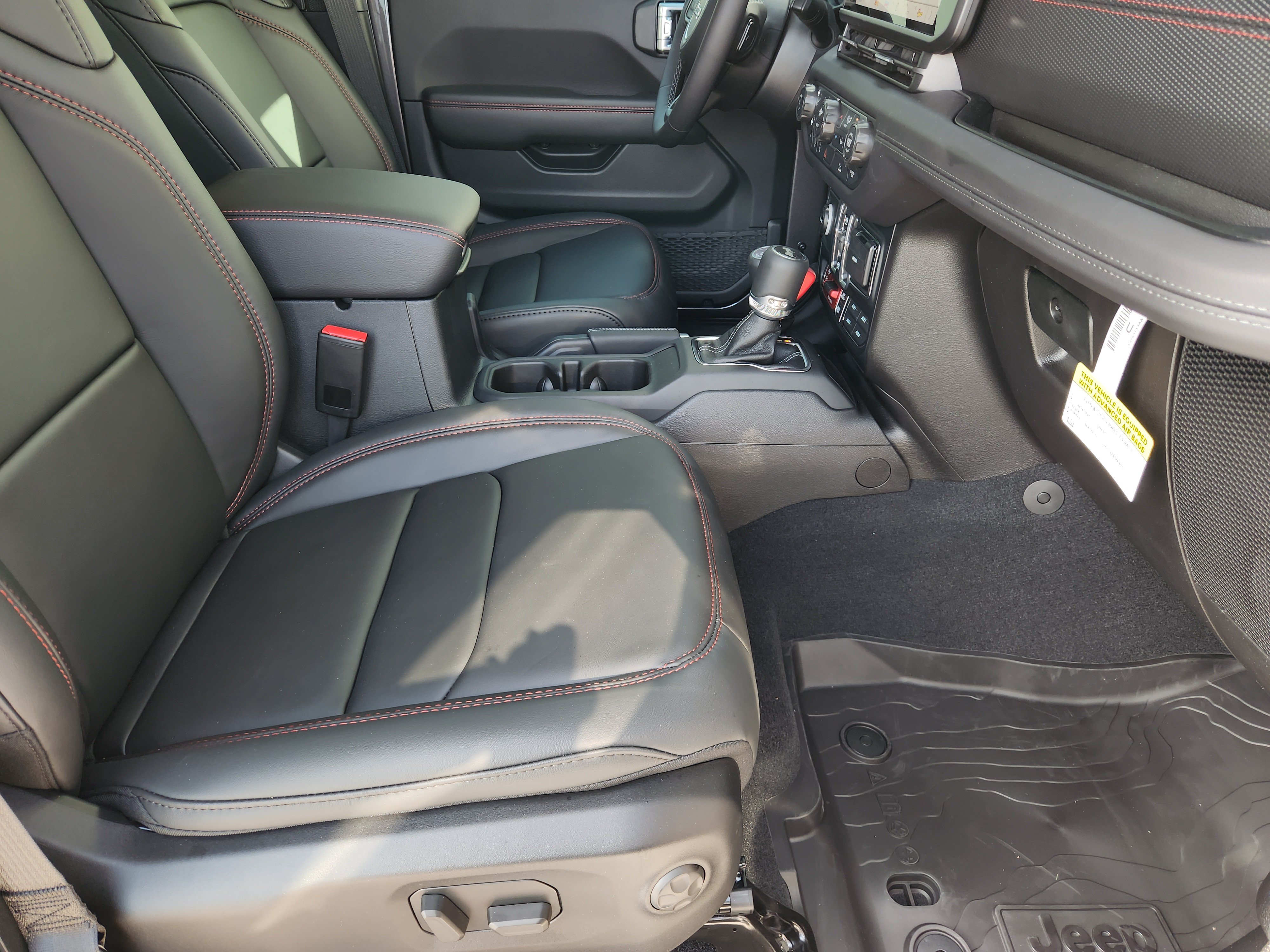 New 2026 Jeep Wrangler Unlimited Rubicon AWD/4WD image 12