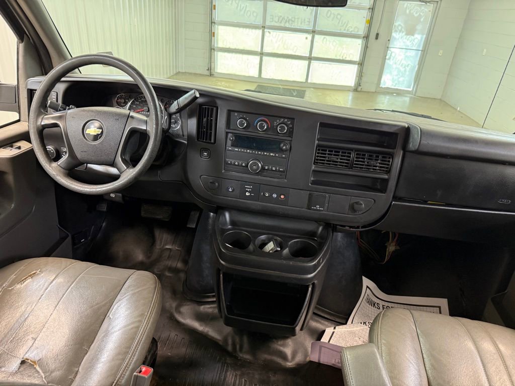 Used 2015 Chevrolet Express 2500 image 21