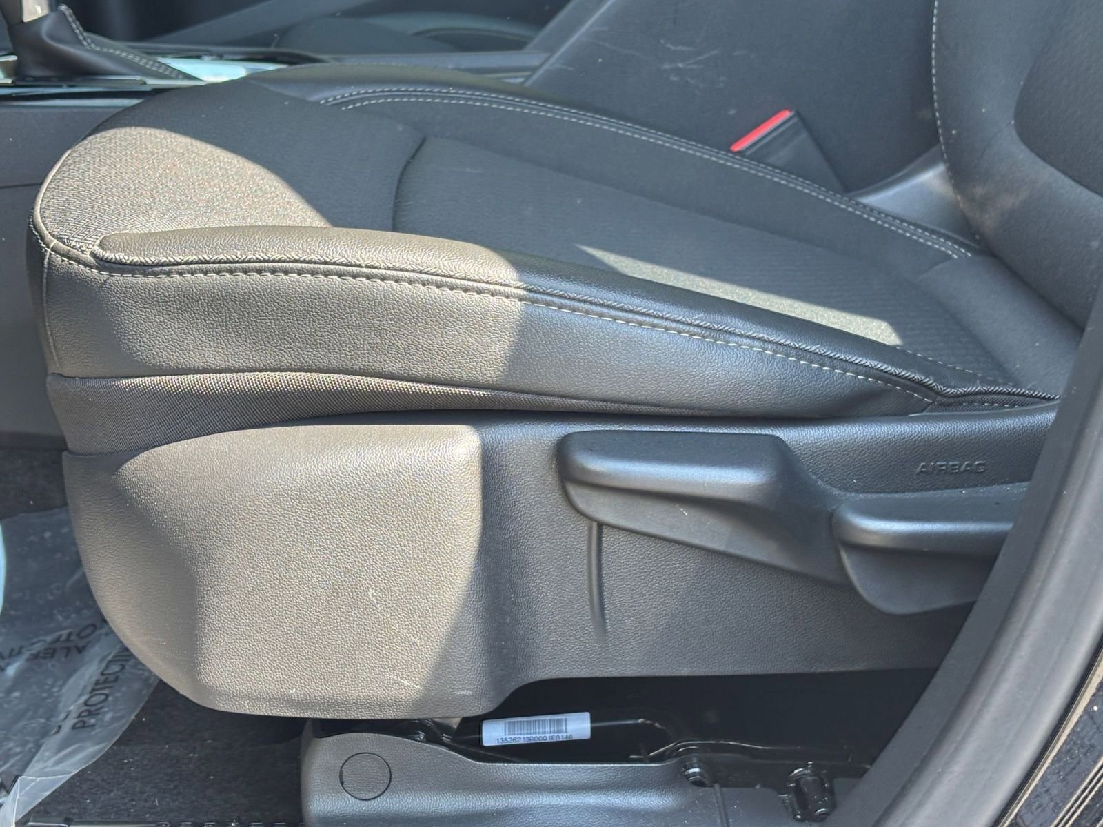 Used 2025 Buick Encore GX Preferred image 28