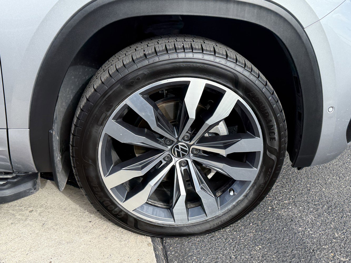 Used 2023 Volkswagen Atlas SEL Premium image 27