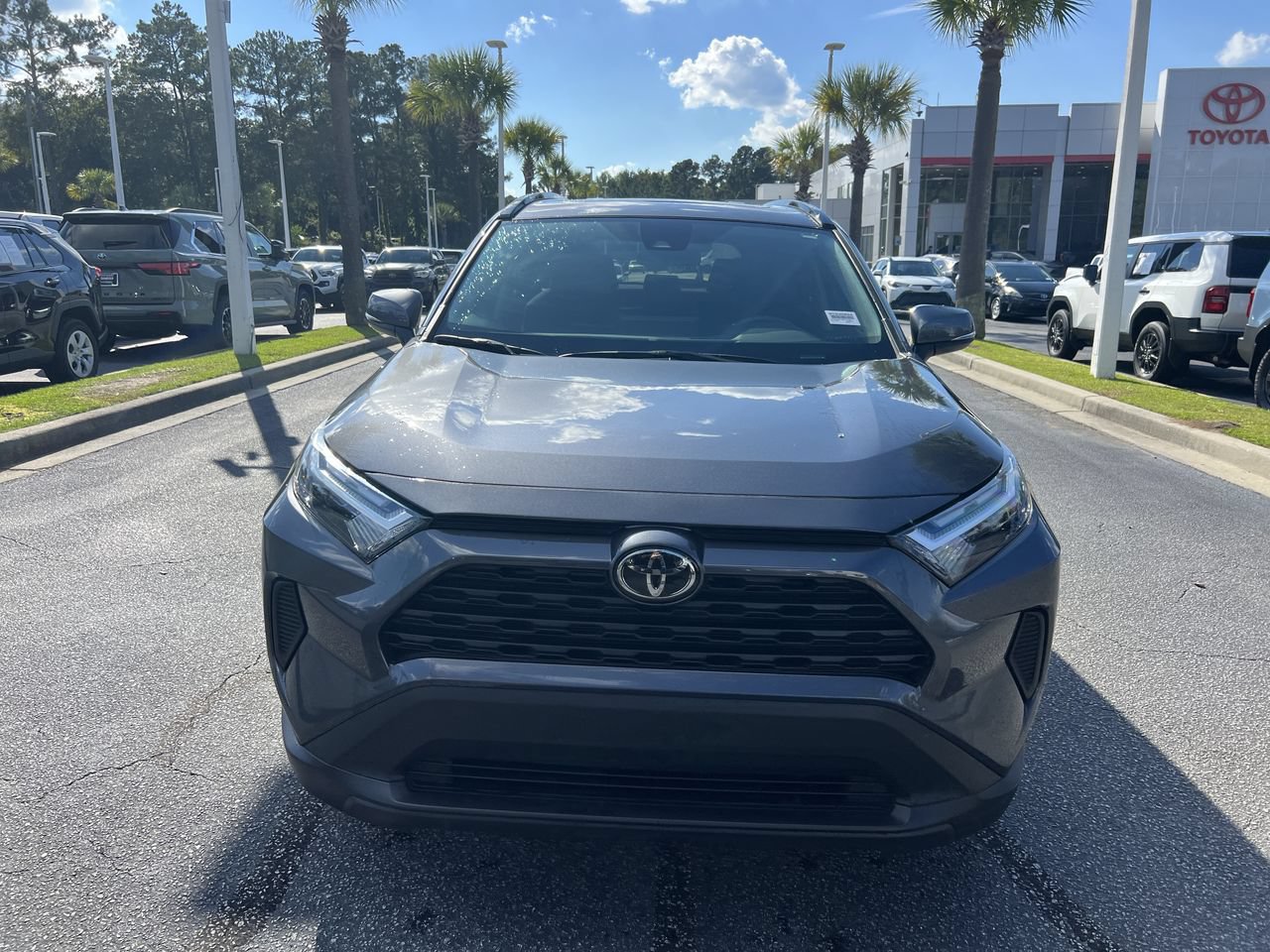 Used 2025 Toyota RAV4 XLE w/ Convenience Package FWD image 3