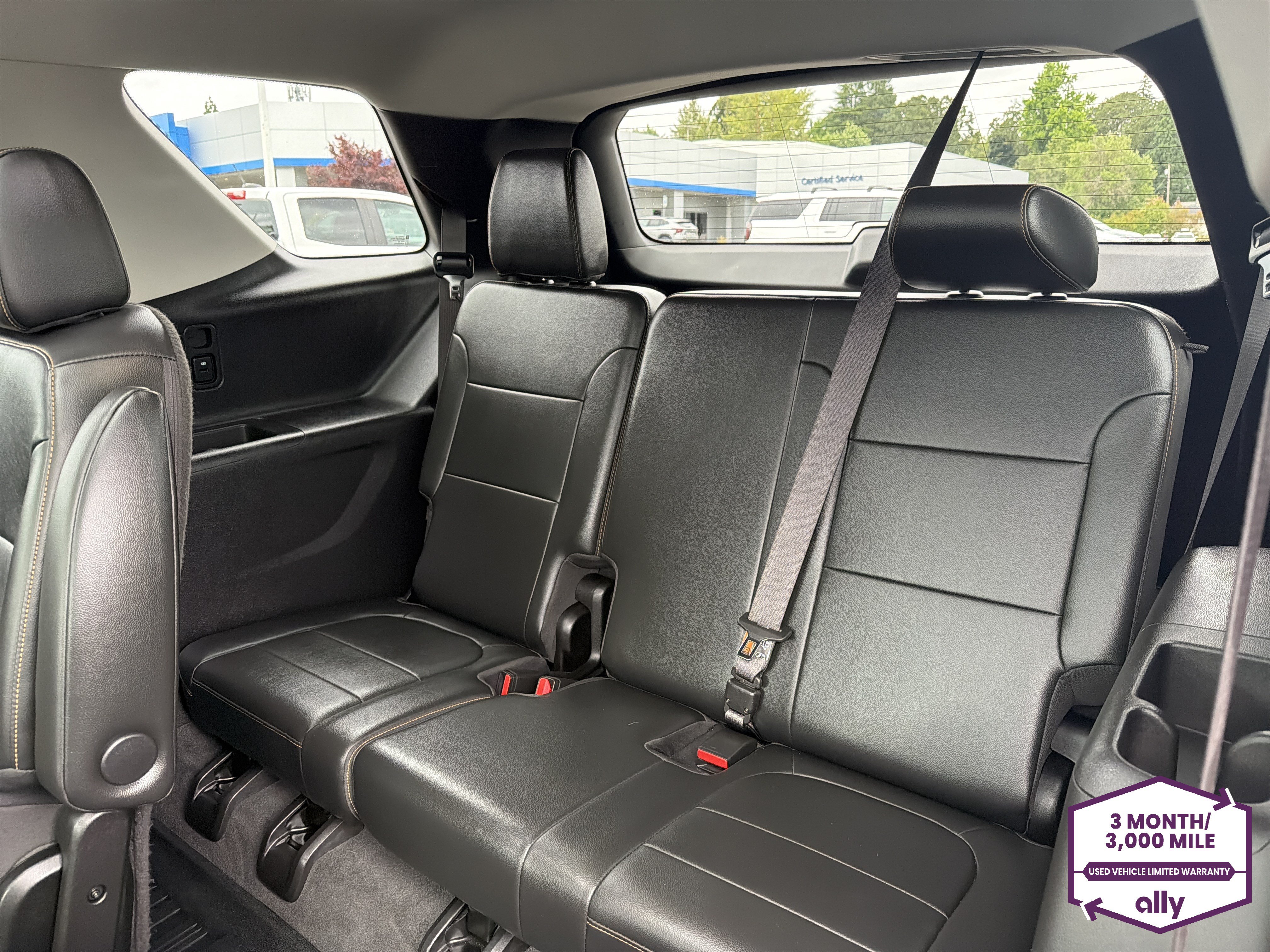 Used 2020 Chevrolet Traverse LT w/ LPO, Midnight Edition AWD/4WD image 12