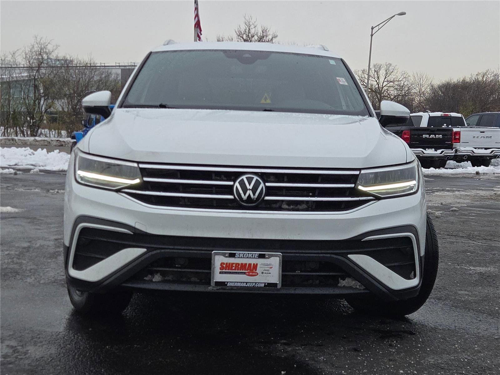 Used 2024 Volkswagen Tiguan SE image 4