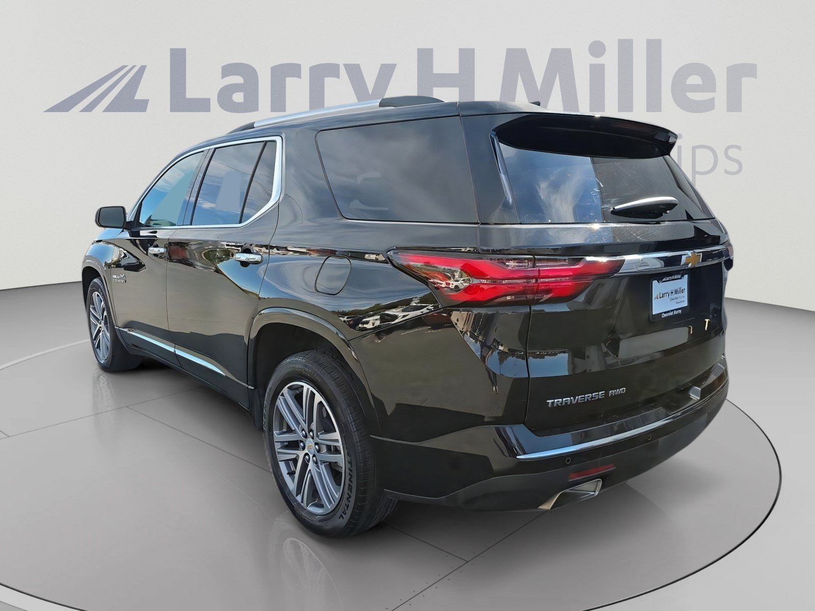 Used 2023 Chevrolet Traverse High Country AWD/4WD image 11