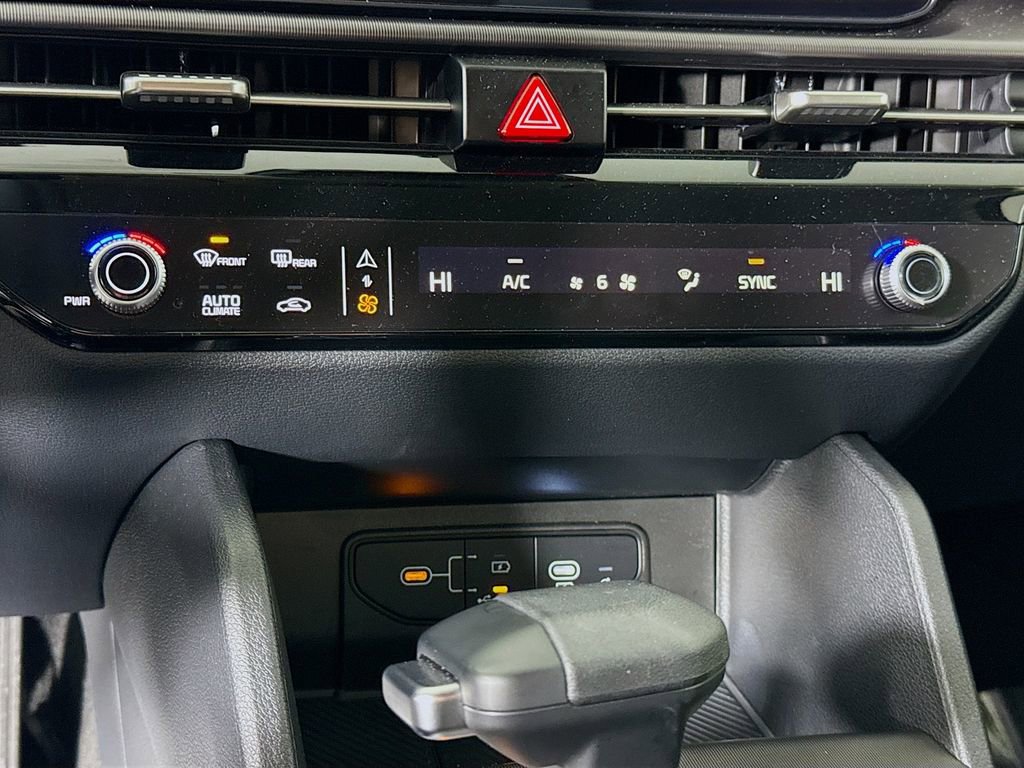 Used 2026 Kia Sportage EX image 7