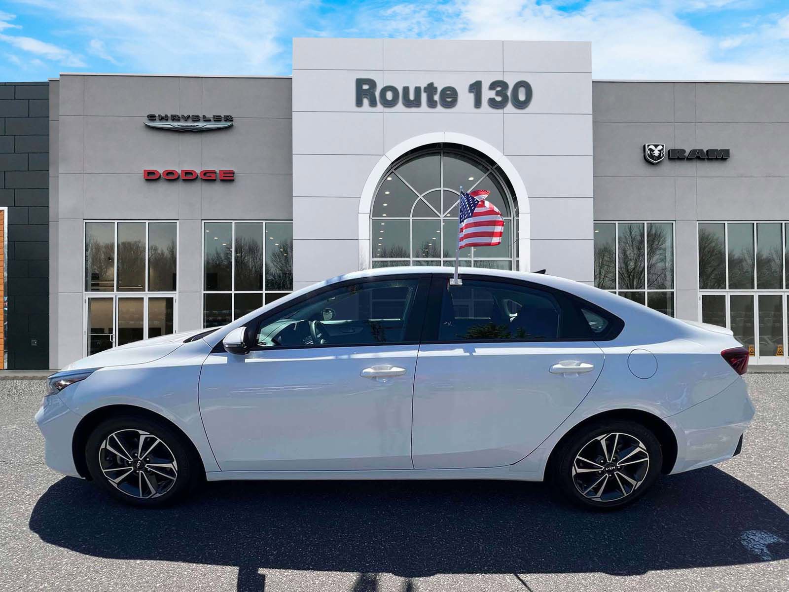 Used 2023 Kia Forte LXS w/ LXS Technology Package FWD image 5