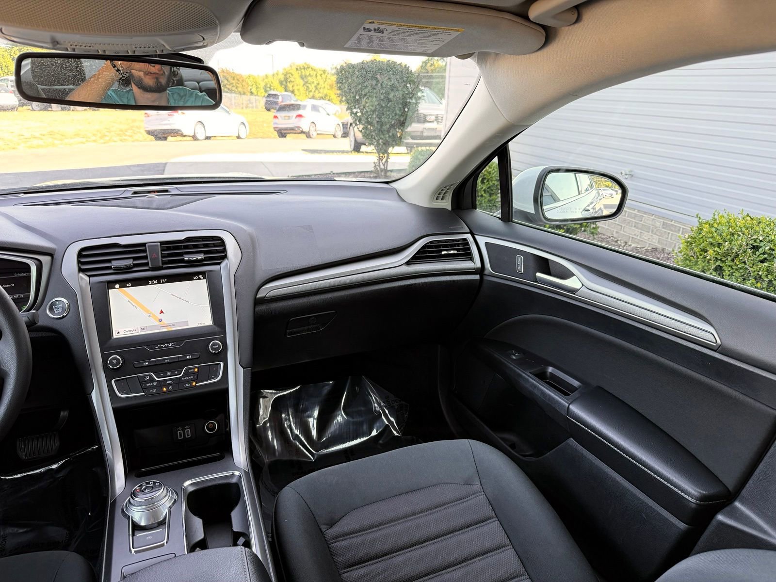 Used 2019 Ford Fusion SE FWD image 23