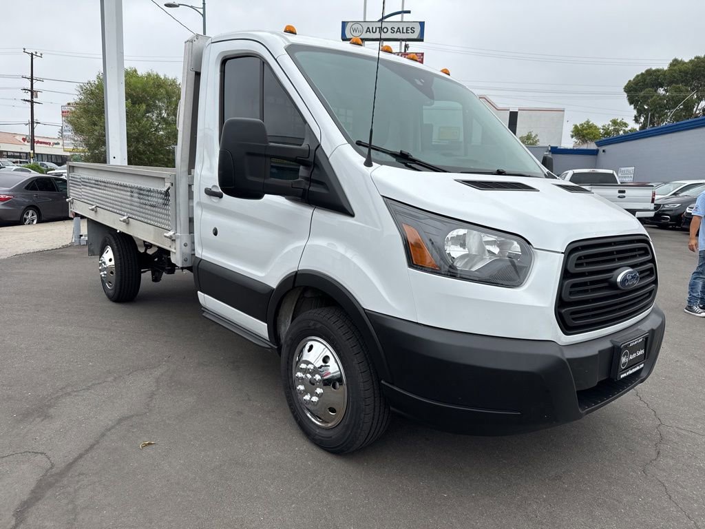 Used 2019 Ford Transit 250 138 RWD image 1