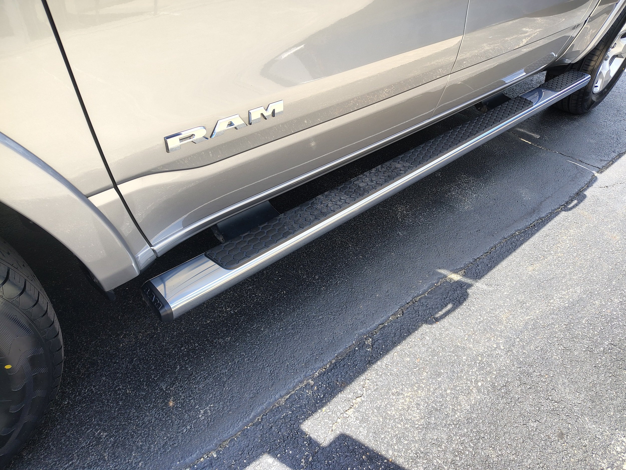 Used 2025 RAM 1500 Big Horn AWD/4WD image 6