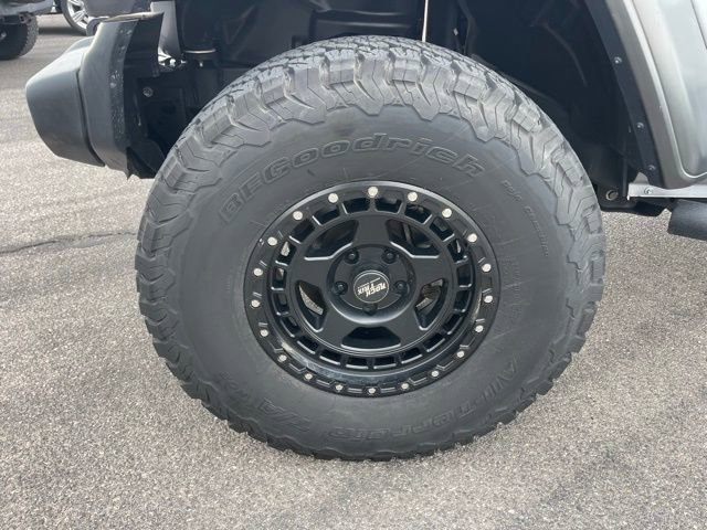 Used 2018 Jeep Wrangler Unlimited Sport image 9