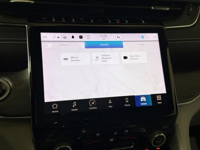 Used 2022 Jeep Grand Cherokee L Overland w/ Luxury Tech Group IV AWD/4WD image 37